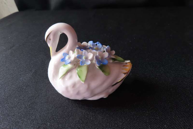 Royal Doulton Miniature Flowerpots x 5