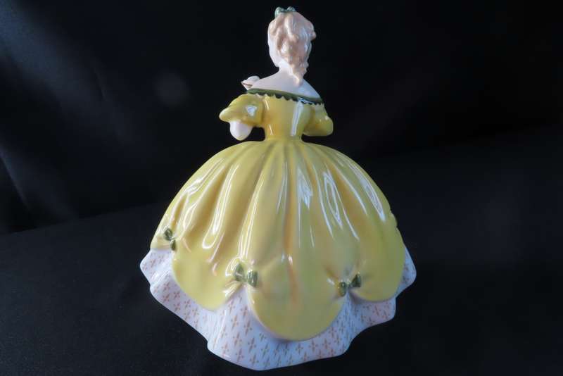 Royal Doulton Figurine The Last Waltz HN 2315.