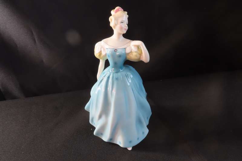 Royal Doulton Figurine Enchantment HN 2178