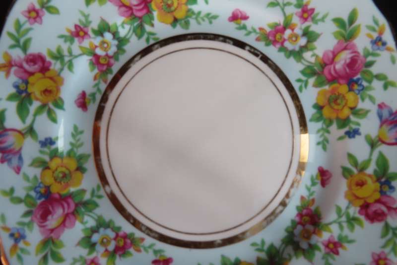 Colclough 21 Piece Tea Set.