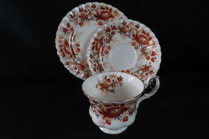 Royal Albert Keepsake 21 Piece Tea Set.