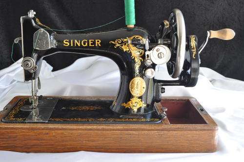 Antique  Boxed Singer Manual Sewing Machine (Please read description for shipping)