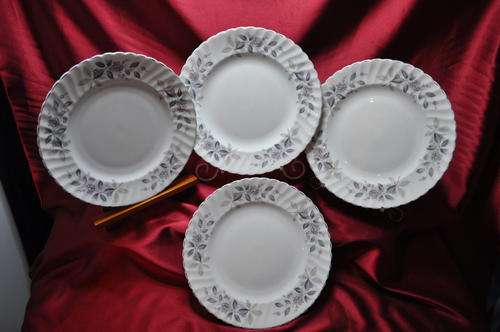 Royal Adderley "Breath o' Spring" Medium Dinner Plates x 4
