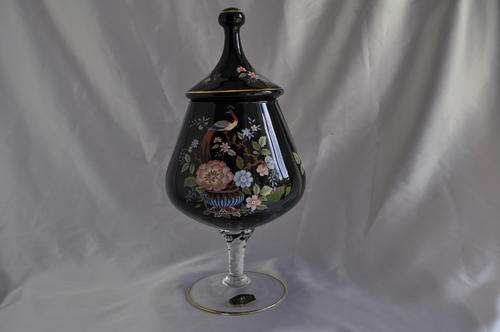Elweco Black Lidded Vase -  Stunning --  Damage Free !!!