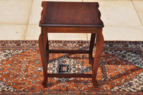 Imbuia Lamp Table -- Collections Only !!!