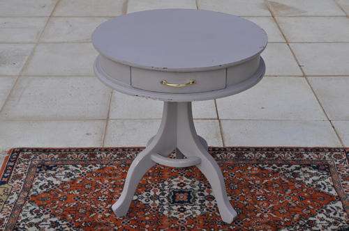 Round Painted Lamp Table   -- Collections Only !!!