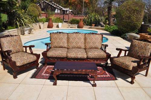 Imbuia Ball and Claw 5 Seat Lounge Suite with Ball and Claw Coffee Table (Collections Only !!!!)