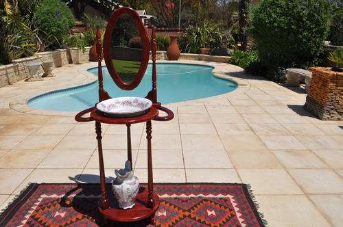 Mahogany Wash Stand With  Delft Bowl and Jug  ----  Stunning !! -----  Collections Only !!!!!!!