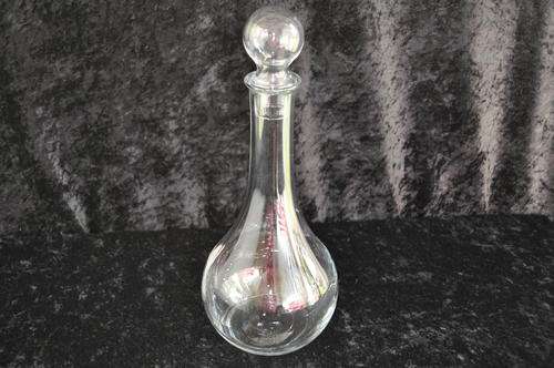 Glass Decanter -- Damage Free !!!