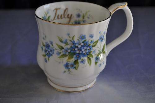 Royal Albert Flower Of The Month Mug "Forget Me Not" - July