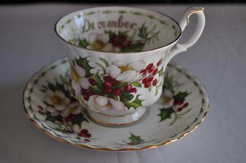 Royal Albert Flower Of The Month "December" Christmas Rose