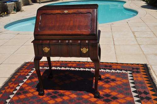 Imbuia Ball & Claw Bureau   ---   Collections Only!!!!!