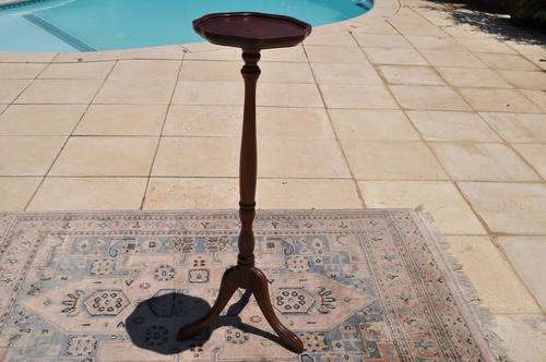 Imbuia Plant Stand    ----    Collections Only!!!!!