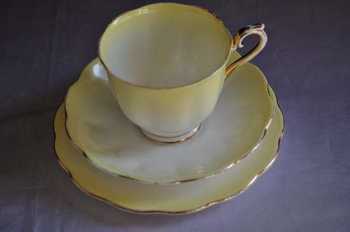 Royal Albert "Rainbow" Trio