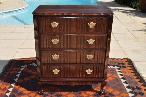 Imbuia Ball & Claw Chest Of Drawers  -----   Collections Only!!!!