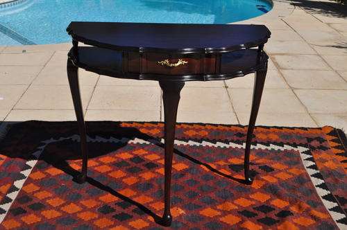Imbuia Queen Ann Leg   -  2 Tier Half Moon Table  ----   Collections Only!!!!