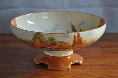 Royal Doulton `Woodley Dale` Bowl On Stand - D5195