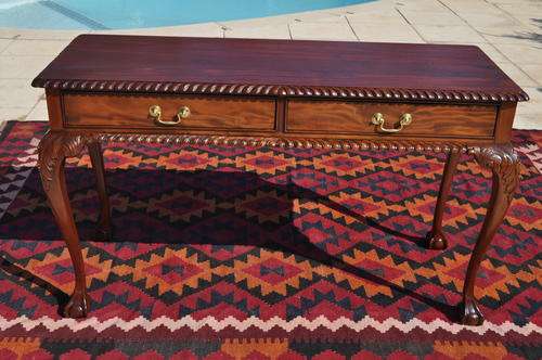 Imbuia Ball & Claw Entrance Hall / Server Carved Table.   ---   Collections Only!!