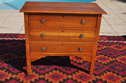 Oak Chest Of Drawers --  Collections Only!!!