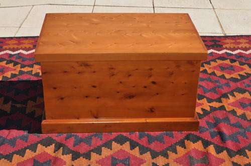 Cedar Wood Kist/Toy Box -----  Collections Only!!!!!