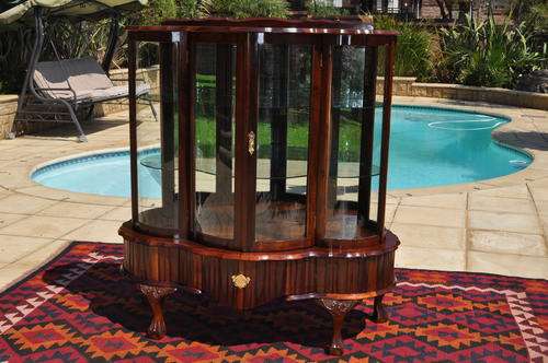 Imbuia Ball & Claw Display Cabinet, Curved Glass, Mirror at the back --  Collections Only!!!!