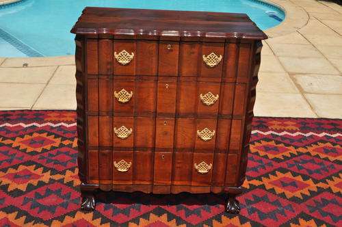 Imbuia Ball & Claw Chest Of Drawers  ----  Collections Only!!!!