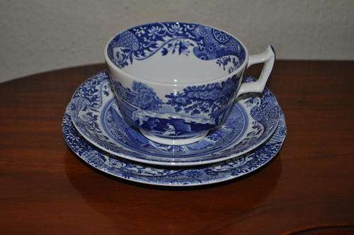 Spode "Italian" Tea Trio