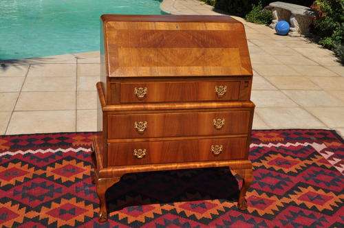Walnut 3 Drawer Ball & Claw Ladies Bureau  ----   Collections Only!!!