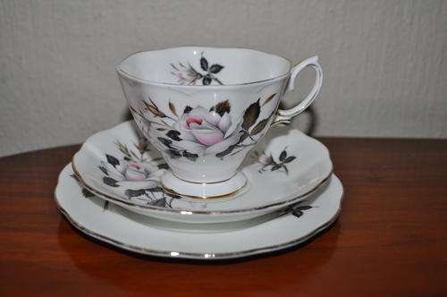Royal Albert "Queens Messenger" Tea Trio