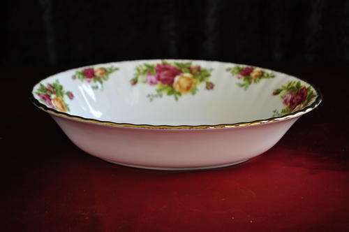 Royal Albert "Old Country Roses" Oval Vegetable Dish
