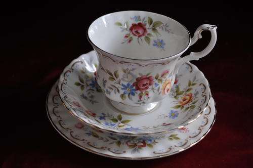 Royal Albert "Jubilee Rose" Trio