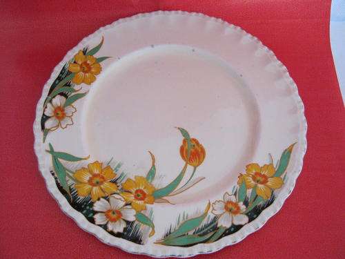 GRINDLEY ENGLAND - PLATE Dolores 116 (Daffodil design)