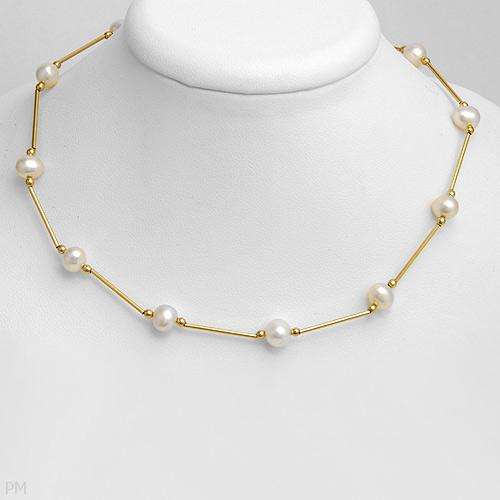 Stylish Necklace With Genuine 5-6mm Cultured Freshwater Pearls in 14K Yellow Gold. Total item weight