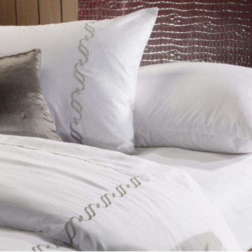 3pc Elegant Woven Egyptian Cotton Bedding Set (Ashra)