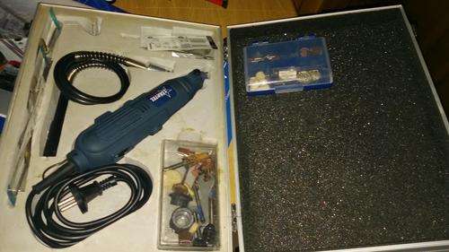Dremel tool with accesories. **Late Entry**