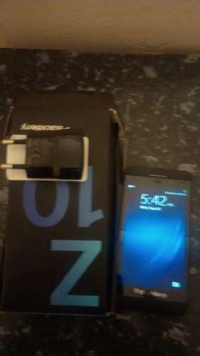 1 DAY SALE!!! BLACKBERRY Z10 WITH BOX AND ACCESSORIES