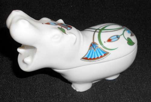 Elizabeth Arden Treasures of the Pharaohs Collection Porcelain Hippo shaped candle holder with lid