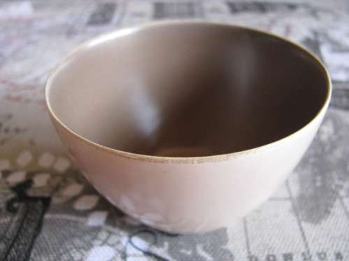 A TAUPE AND CREAM POOLE POTTERY SUGAR BOWL...DORSET ENGLAND