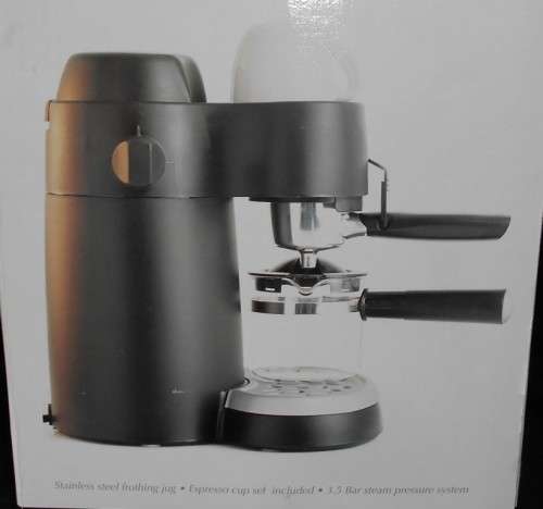 Brand New Safeway Espresso and Cappuccino Machine + 2 Cups/Saucers