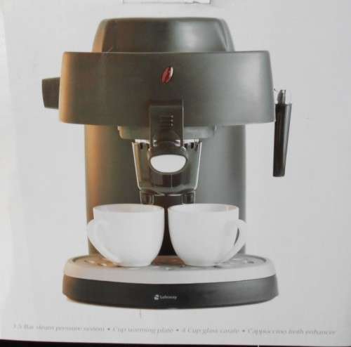 Brand New Safeway Espresso and Cappuccino Machine + 2 Cups/Saucers
