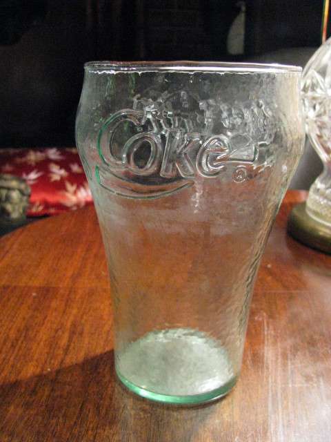 STUNNING VERY LARGE COCA COLA GLASS.....HIGHLY COLLECTABLE VINTAGE COKE GLASS
