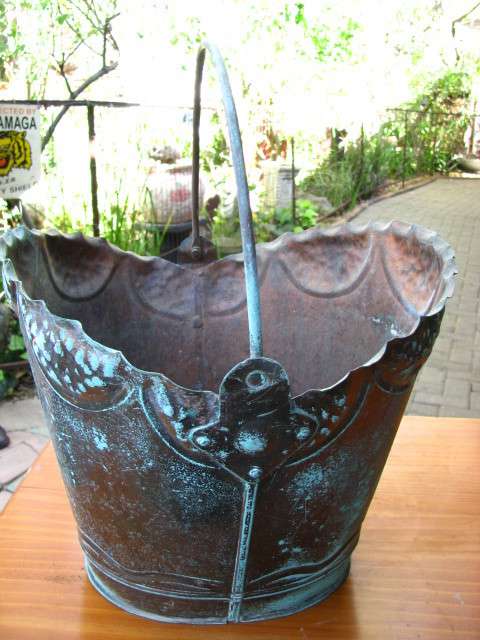 A VINTAGE COPPER COAL BUCKET