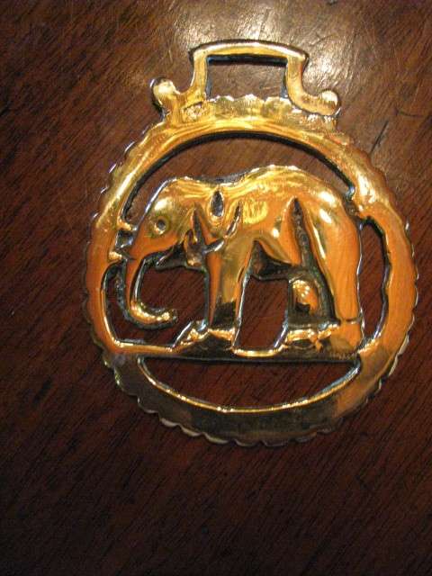 ANTIQUE HORSE BRASS .ELEPHANT
