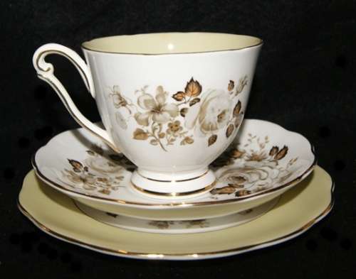 Queen Anne "Terra Nova" Trio (3 of 4)