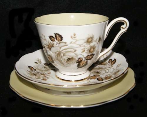 Queen Anne "Terra Nova" Trio (3 of 4)