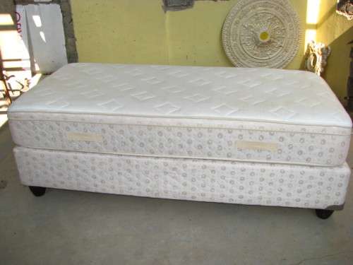 KING KOIL PERFECT CONTOUR SINGLE BED IN GOOD CONDITION @@@ CRAZZYYY LOW START