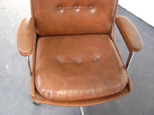 Pleather Office Chair on Castors **FIRST BID WINS!!**
