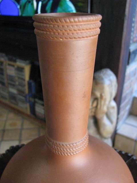 DM84Sale Brown Stoneware Vase with Bulbous Base  @@@ Crazy Low R1 Start