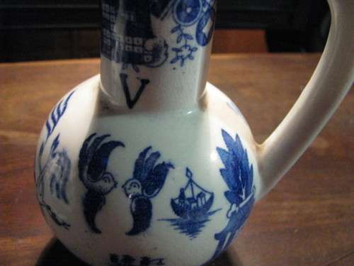 DM84Sale VINTAGE BLUE AND WHITE CHINESE OIL & VINEGAR BOTTLES @@@ Crazy Low R1 Start