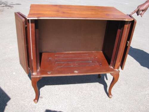 DM84Sale RETRO 1970'S MAHOGANY TV CABINET WITH FOLD UP DOORS & PAD FEET @@@ Crazy Low R1 Start